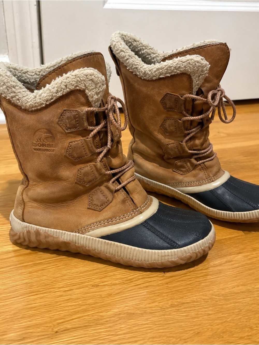 Sorel Women’s Waterproof Leather Winter Boots Brown Black Size 6.5
